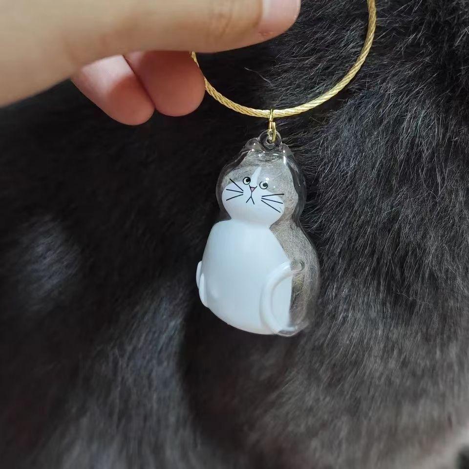 Clear Cat Hair Capsule Keychain: Commemorative Storage Box and Charm