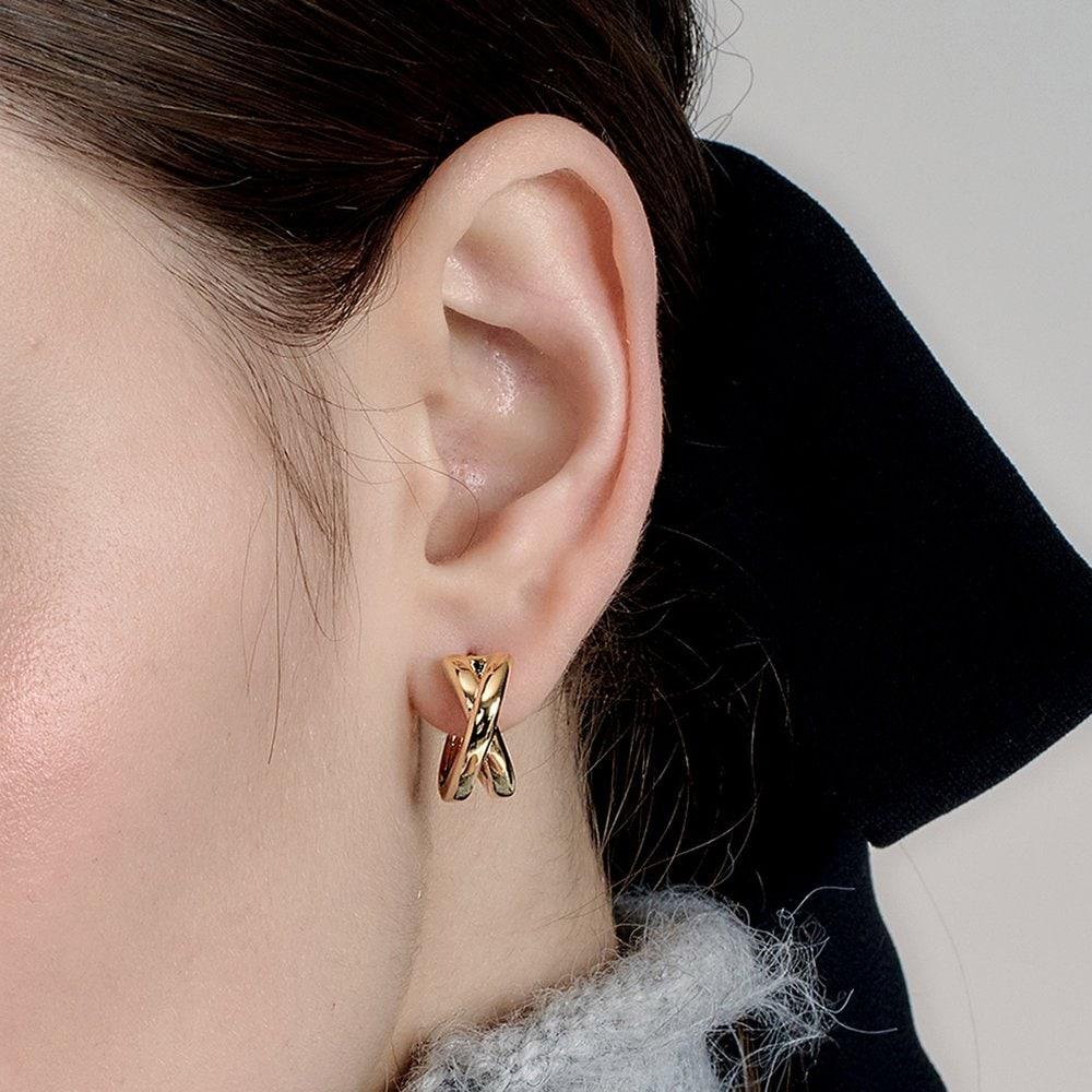 [Worn by Shin Min-a, Lee Hyun-yi, Hyoyeon, Yuri, Suzy, Jang Do-yeon, Park Hye-won, ITZY Yeji, and Lee Eun-sam] X One-Touch Earring