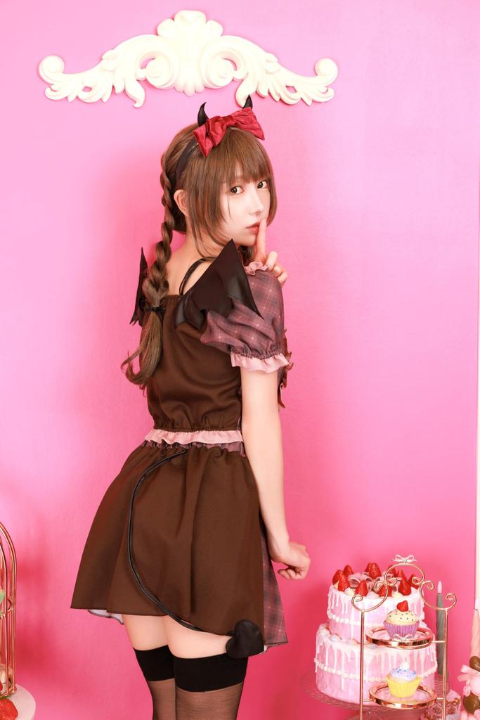 Clearstone Bitter Succubus Cosplay Costume for Halloween, Women's, Brown