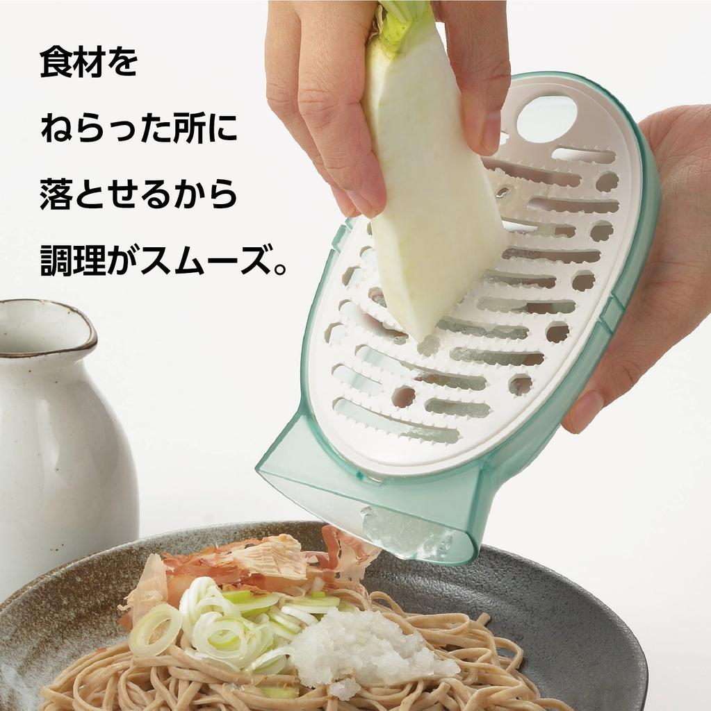 Akebono Sangyo Fabricat în Pește drăguț Ușor de ținut cu o Răzuiți direct pe Puneți ingredientele unde Îl așezați în picioare și ocupă Răzătoare 103 x 168 x