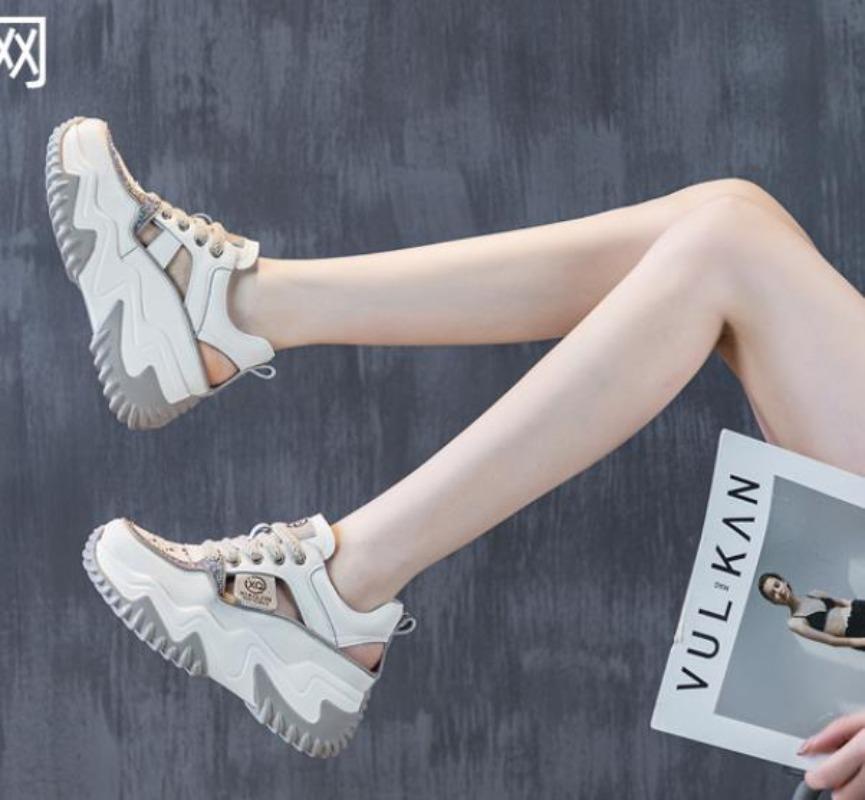 

Модные 7 см коровья замша натуральная кожа платформа танкетка ROME летние блестящие полые массивные кроссовки удобные сандалии тапочки женская удобная обувь 34 серый