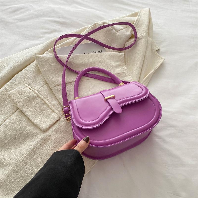 

Весенняя новая модная сумка через плечо на одно плечо в корейском стиле, простая маленькая квадратная сумка для женщин, простая повседневная сумка для женщин