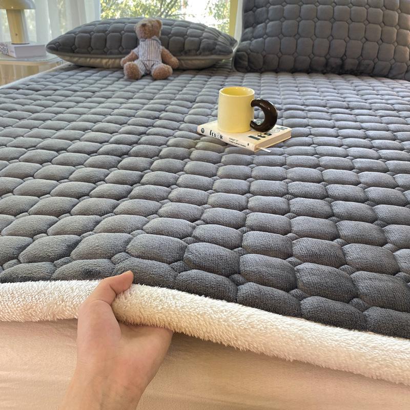 

Новый молочный бархатный стеганый матрас, фланелевый утолщенный однотонный коврик-татами, защитный коврик для матраса 150*200cm серый