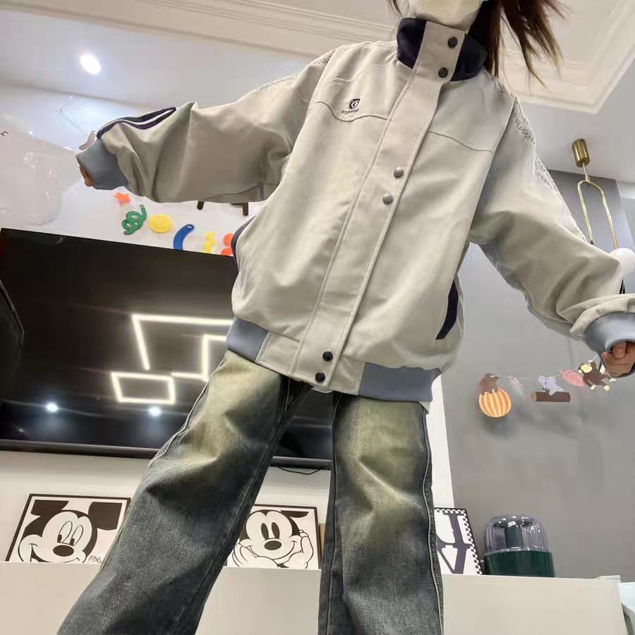 

Женская куртка в стиле ретро с цветными блоками и тремя полосками – Повседневная весенне-осенняя модель свободного кроя в бейсбольном стиле S (Recommended for up to 100 jin)