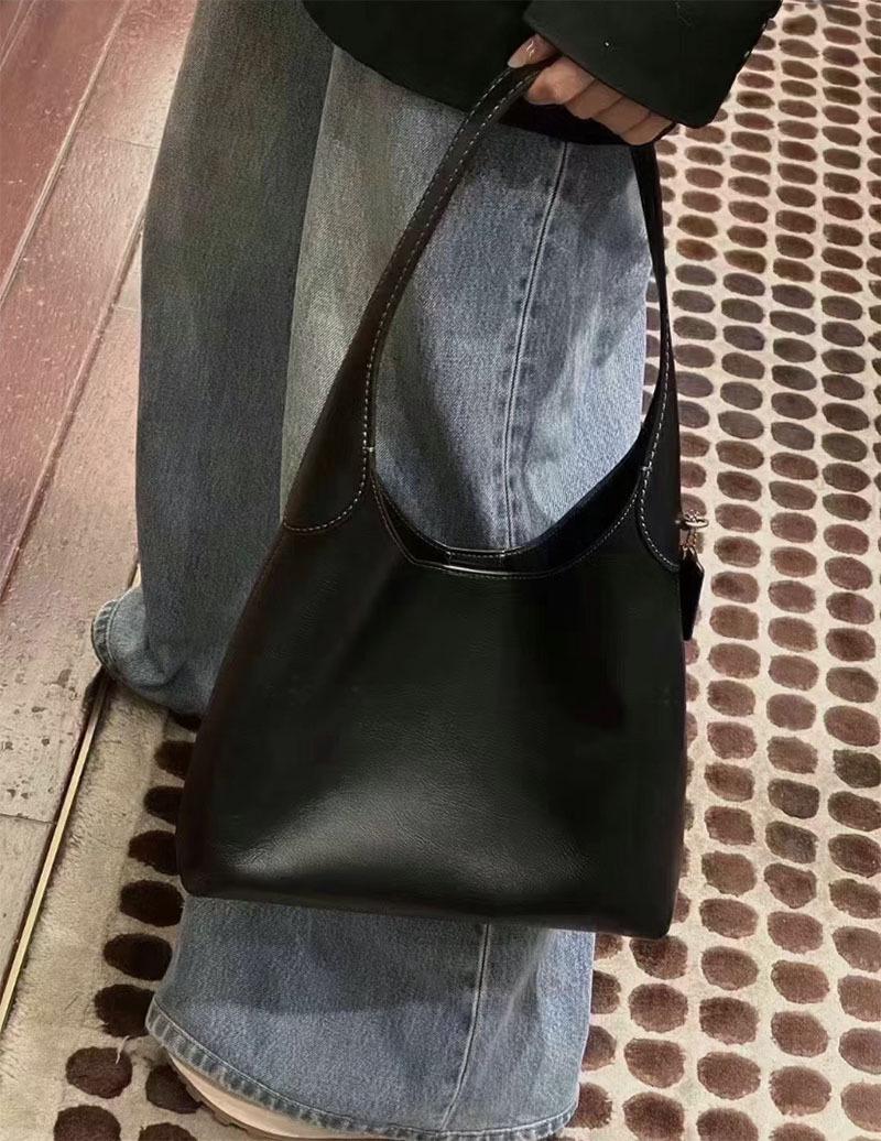 

Женская минималистичная сумка-тоут через плечо большой вместимости 2024 года: Универсальный, простой и идеальный для поездок на работу