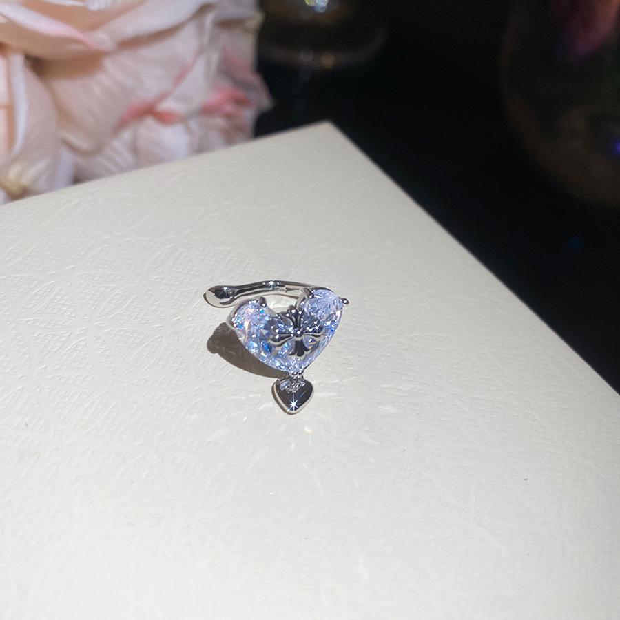 Butterfly Fairy Tassel Ear Clip: Versatile, Exquisite, No Ear Hole Needed for a Luxury Feel