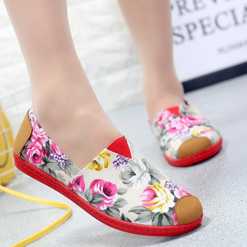 Four Seasons Low-top Embroidered Women's Canvas Shoes Flat Shoes Old Beijing Cloth Shoes Square Dance Shoes Elderly Shoes Lightweight