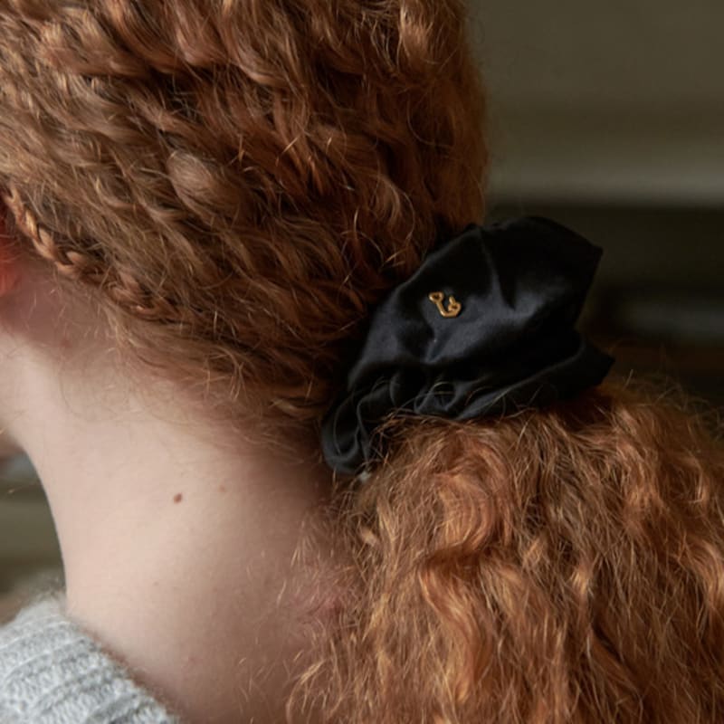OVT-U High density silk scrunchie (L)