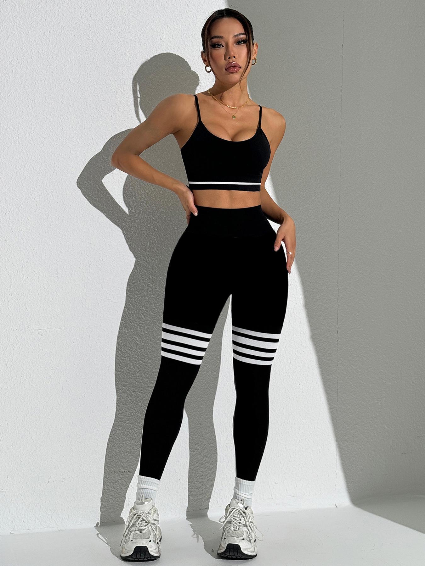 

Женский бесшовный спортивный бюстгальтер с высокой талией и комплект полосатых брюк для йоги S чёрный