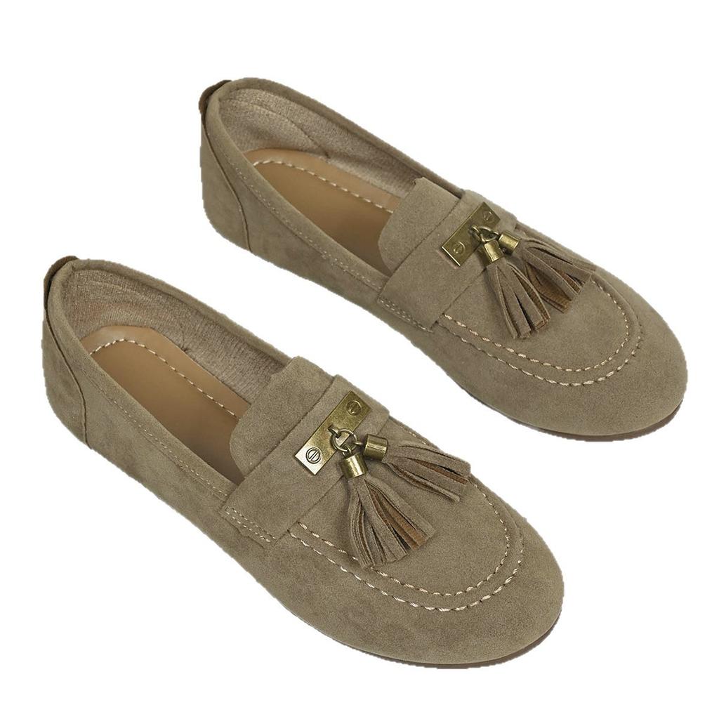 Große Größe weiche Sohle flacher Absatz runde Spitze Mode Einzelne Schuhe Frühling und Herbst neu Quaste flacher Ausschnitt genähte Tasche Damenschuhe