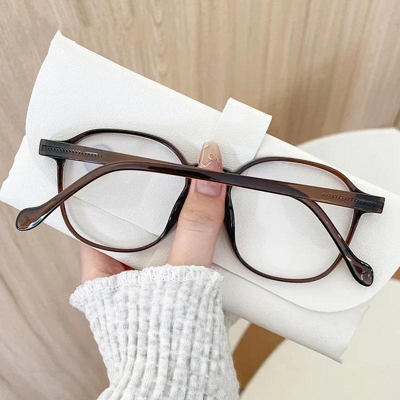 Fashion High-Definition Large Frame Reading Glasses For Women Anti-Blue Light Ultra-Light Retro Light Luxury Presbyopia Glasses