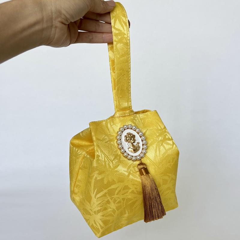 

French, Chinese Style, Beautiful Woman s Head, Tassel Dark Pattern, Jacquard, Souvenir, Packaging Bag, Gift Box, Wedding Souvenir Bag Pack of 1 жёлтый