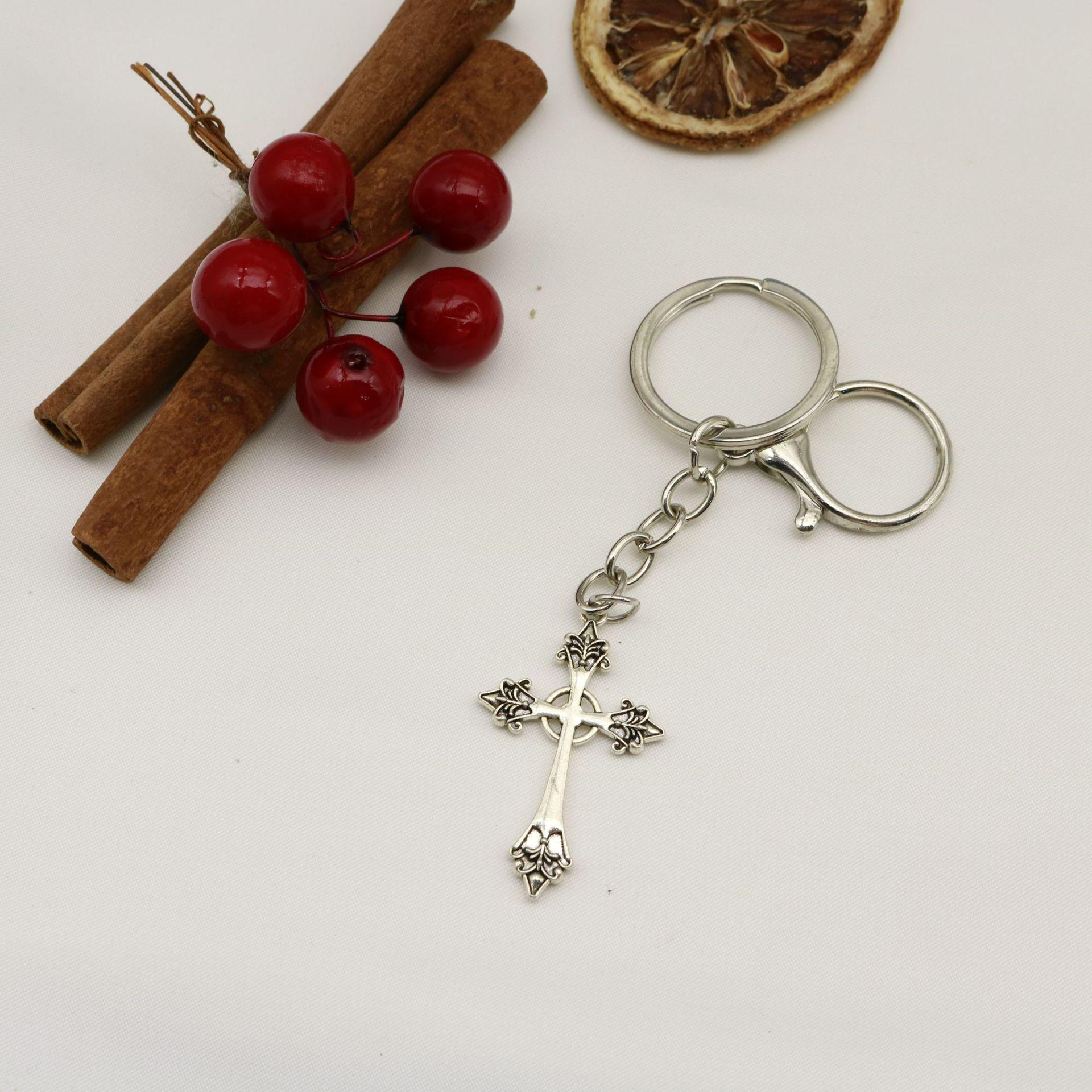 Retro Alloy Bible Cross Pendant Keychain - Couple Gift серебряный