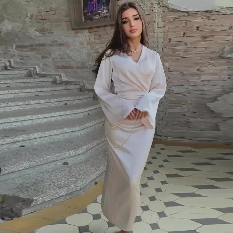 2024 Fall V-Neck Chain Detail Slimming Dress for Women