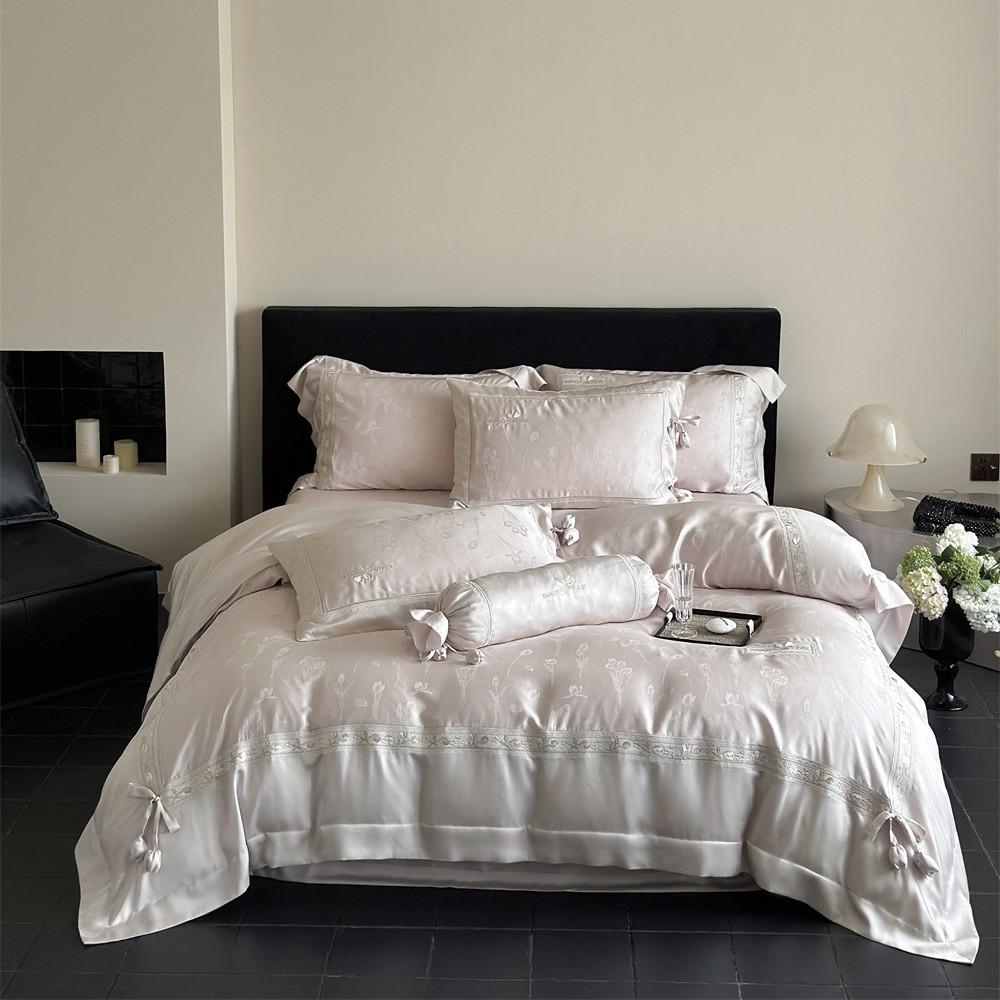 

Набор постельного белья из хлопка из четырех предметов Французская легкая роскошь Вышивка тюльпанами Приятный к коже и дышащий Удобный комплект постельного белья Пододеяльник Наволочка 2.0m bed