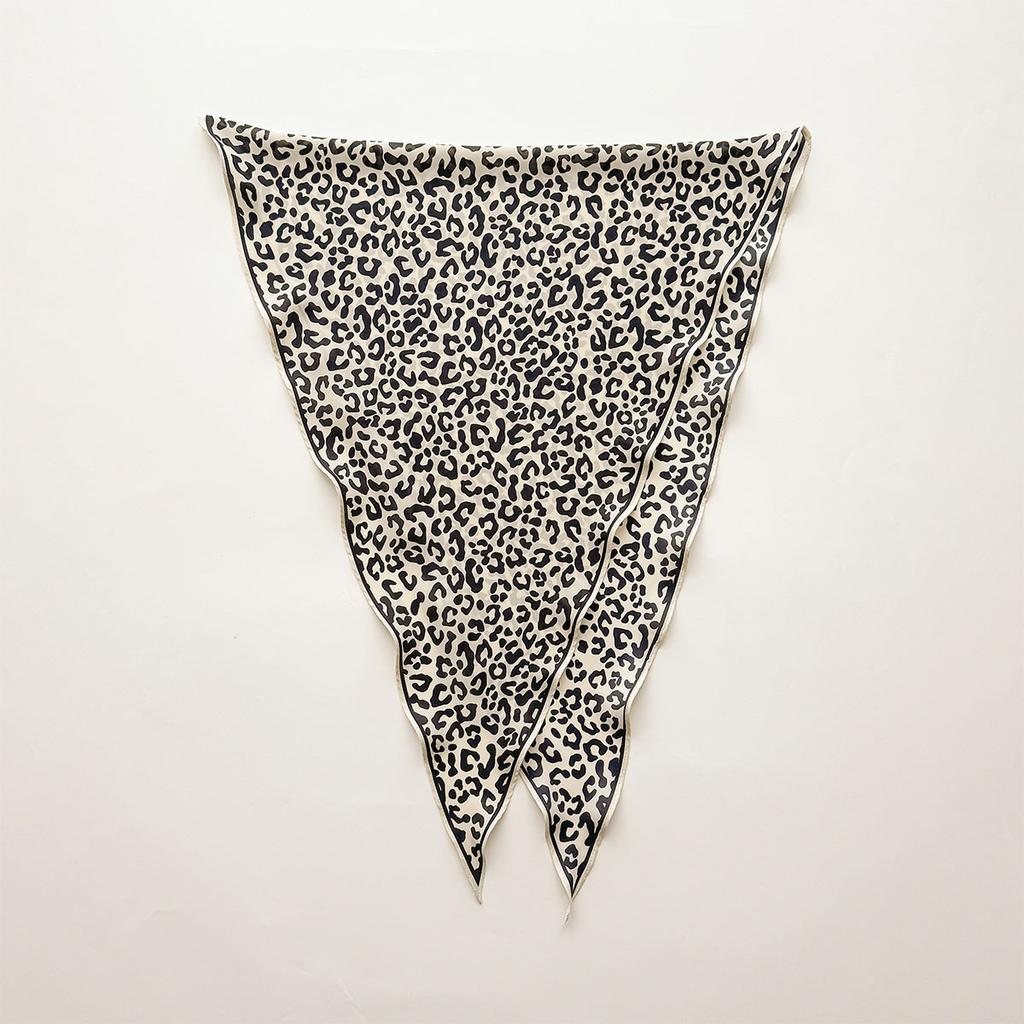 Retro Cashew Print Silk Scarf Accessories Rhombus Versatile Triangle Scarf Spring And Summer Thin Out Clothing With Shawl