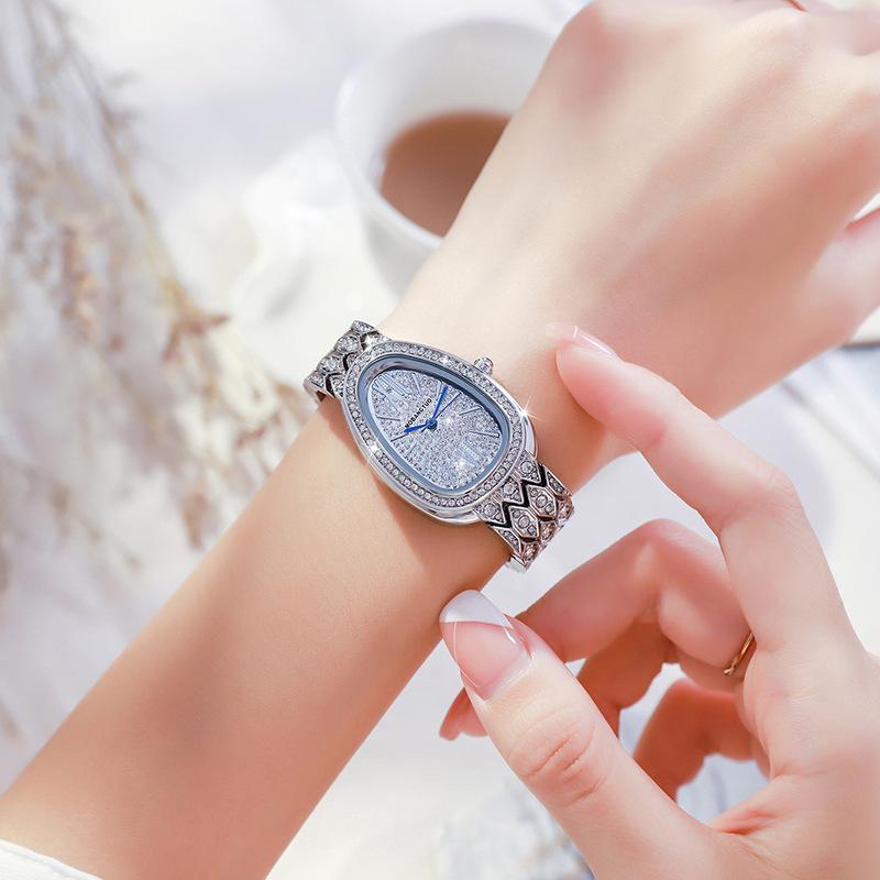 

Элегантные женские кварцевые часы в форме змеи со звездным циферблатом - Роскошный водонепроницаемый браслет с бриллиантами от нишевого бренда Light Fashion. серебряный