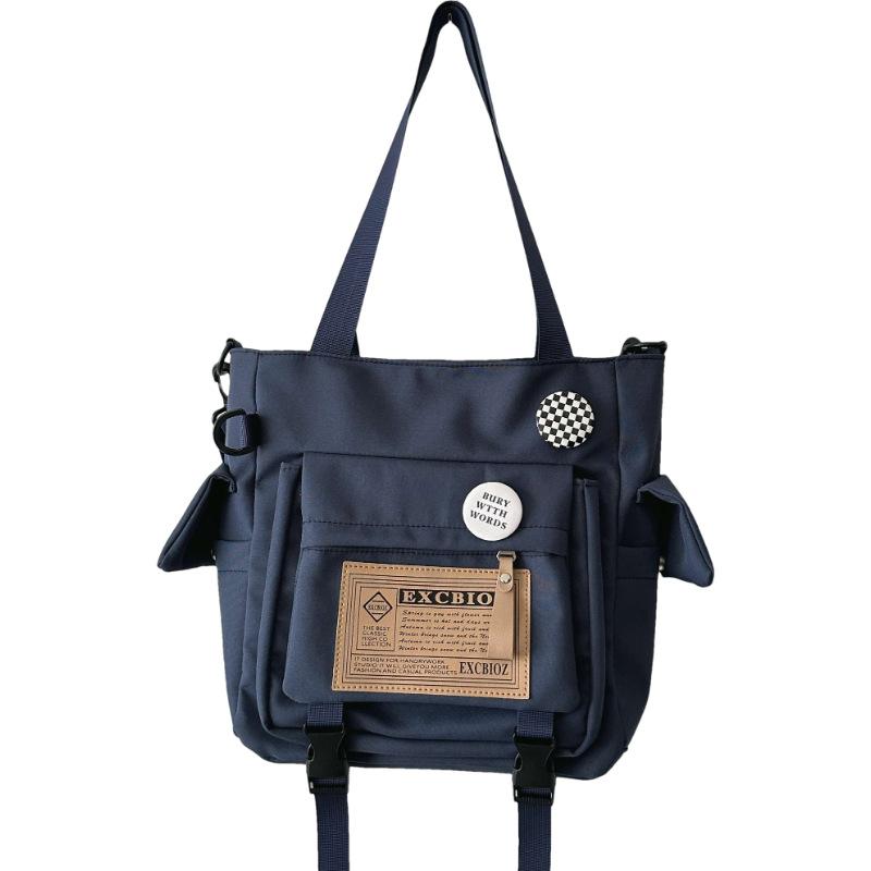 Korean version of lightweight student make-up bag 2025 new large-capacity fashion shoulder bag going out casual messenger bag