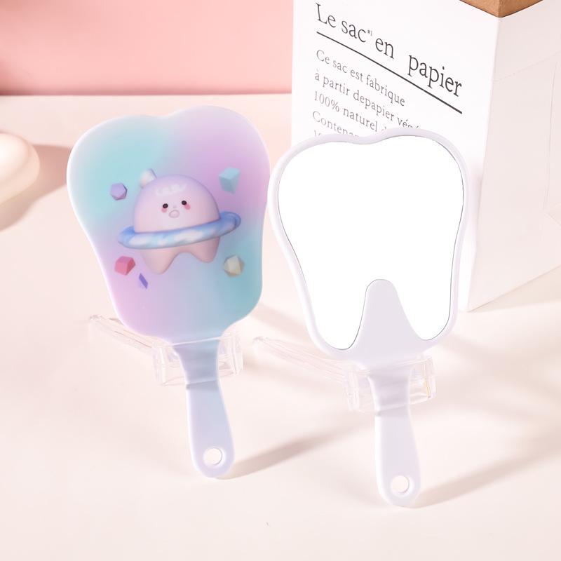 Cartoon Beauty Tooth Mirror: Cute Portable Handheld Mirror with Logo Option, Plastic Desktop Design