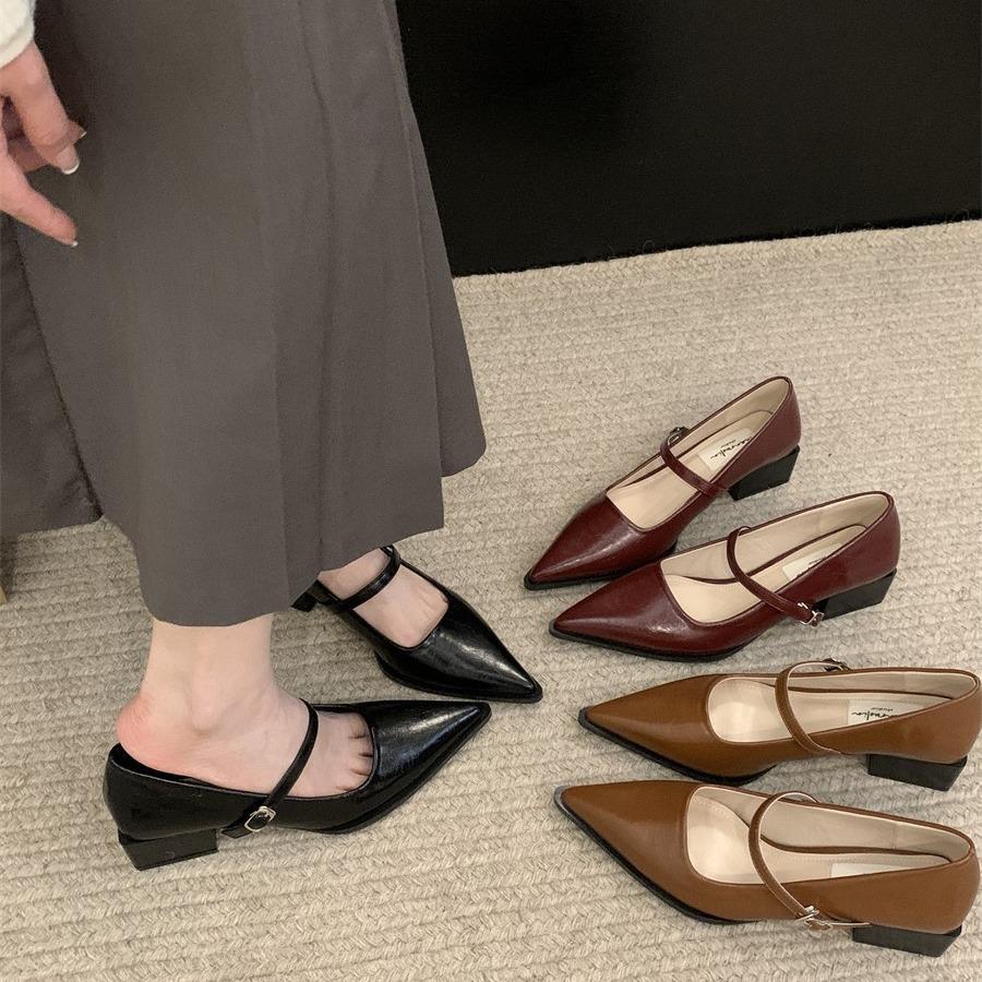 Primavera 2025 nuove scarpe Mary Jane a punta, scollate, tacco grosso, rosse, da sposa, temperamento da socialite, francesi, scarpe singole da donna