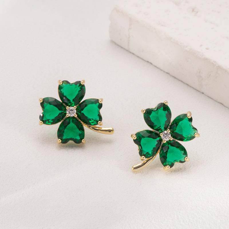 Four-leaf Clover Stud Earrings Elegant Floral Earrings Zircon-embellished Simple and Stylish Earrings