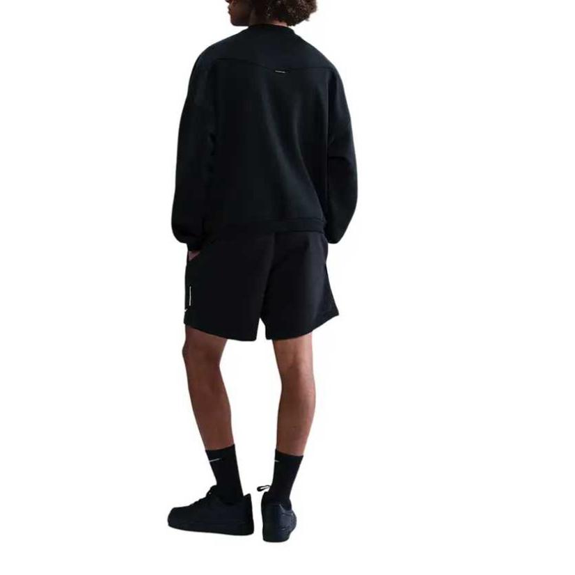 Nike Standard Issue Men's Therma-FIT Basketball Crew IM5901-010