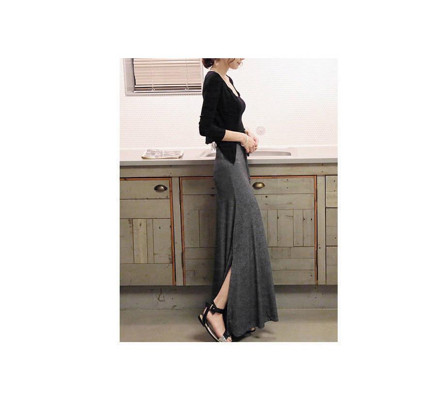 Korean-Style Plus Size Gray Midi Skirt for Women - Summer 2024, Elastic High Waist, Thin Drape A-Line Design with Large Swing.