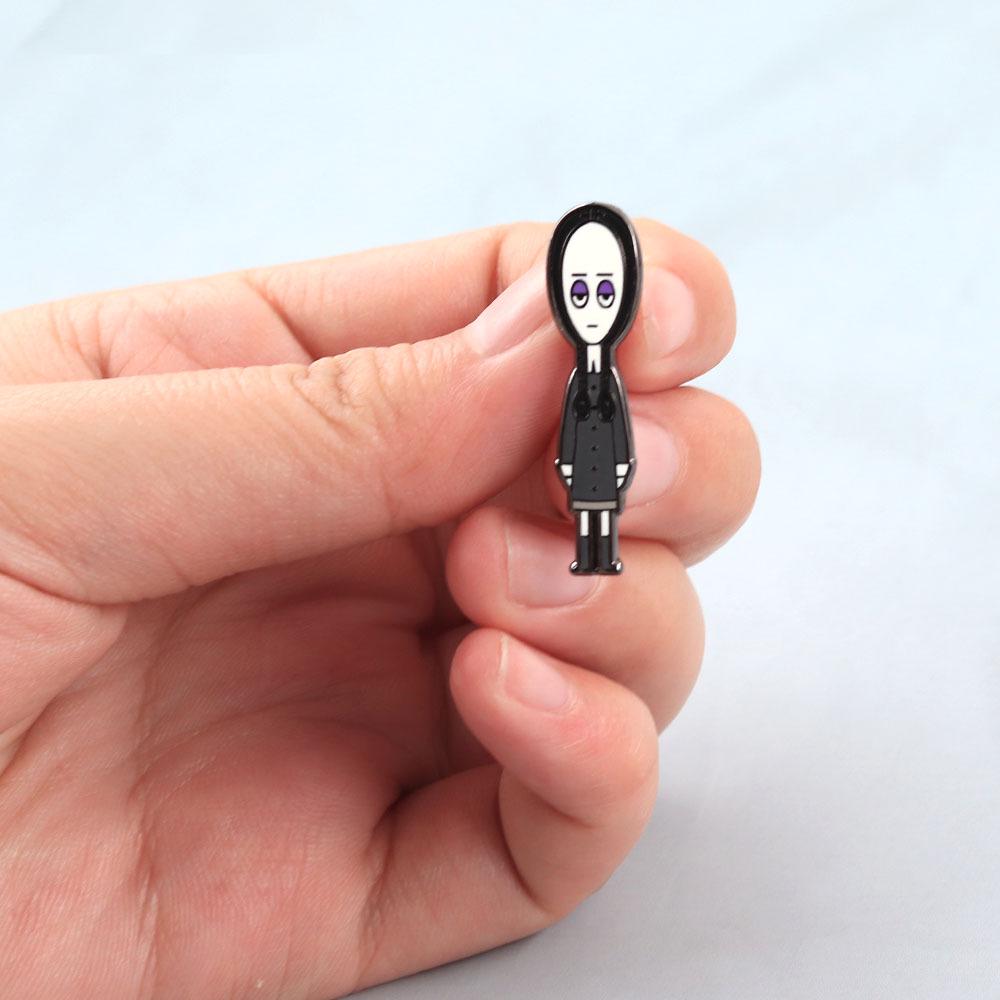 Gothic Style Wednesday Brooch: Halloween Cartoon Enamel Badge in Stock