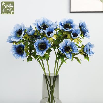 Decoração de casa – Flores e coroas artificiais