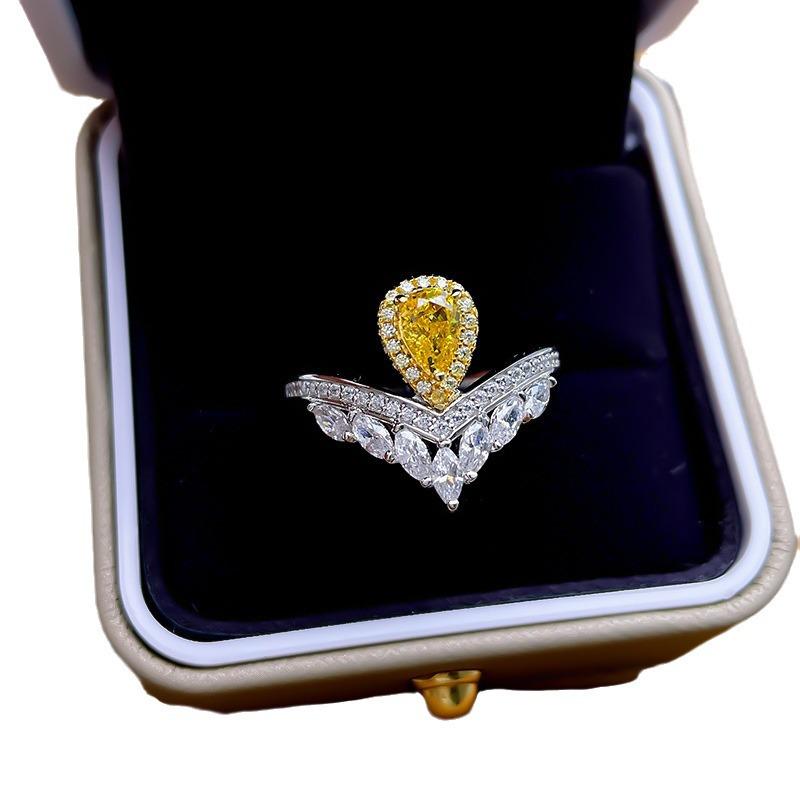 S925 Sterling Silver Teardrop Yellow Diamond V-Shape Crown Ring for Index Finger