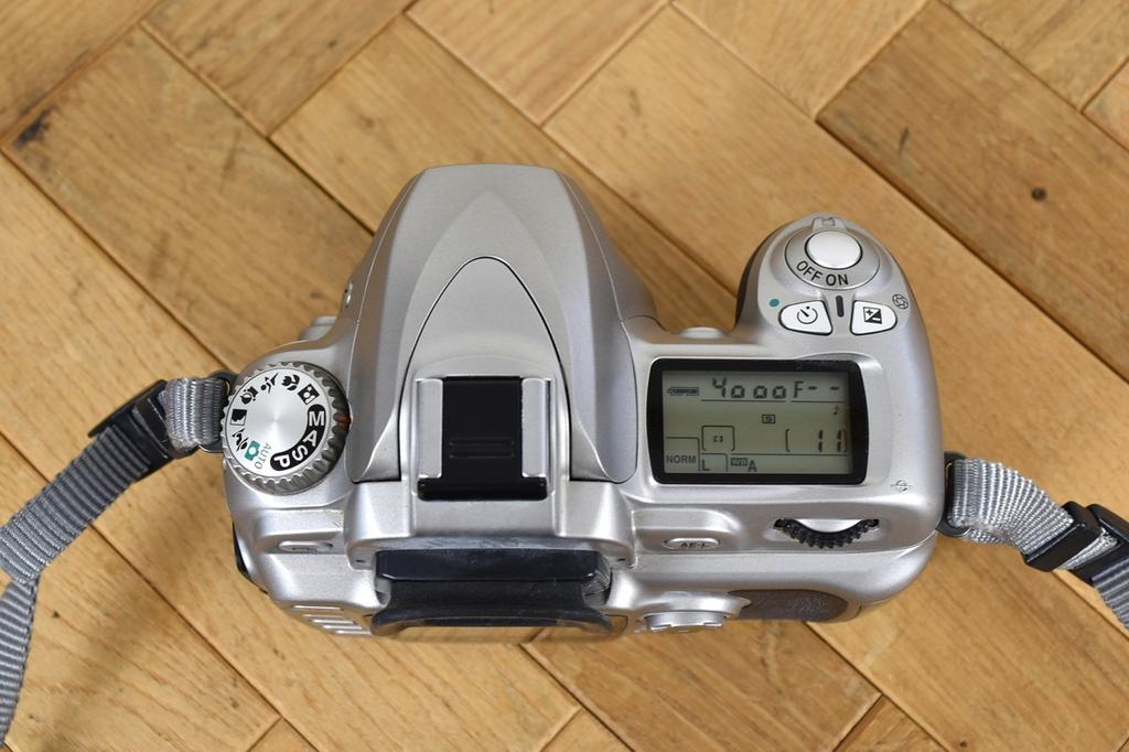 Nikon D50 6.1 MP Digital SLR Camera Body Only Silver Tested