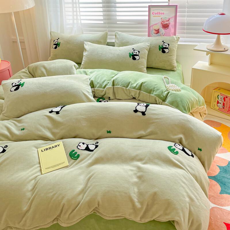 OEING Cartoon Milk Velvet 4-Piece Bedding Set