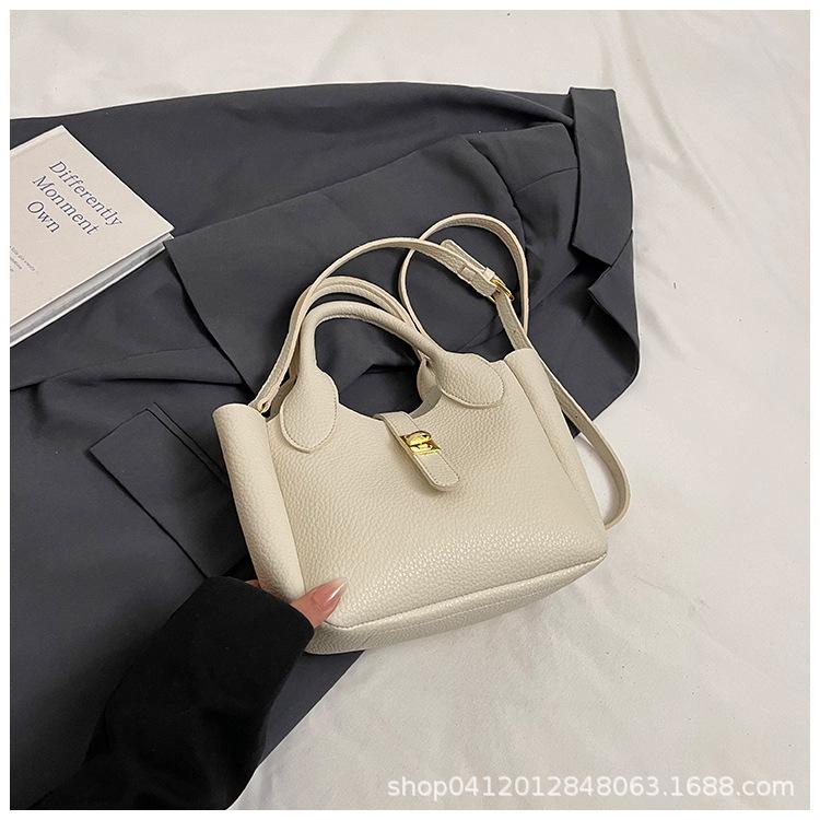 

Urban simple niche handbag women s 2025 new shoulder messenger bag high-end daily fashion tote bag