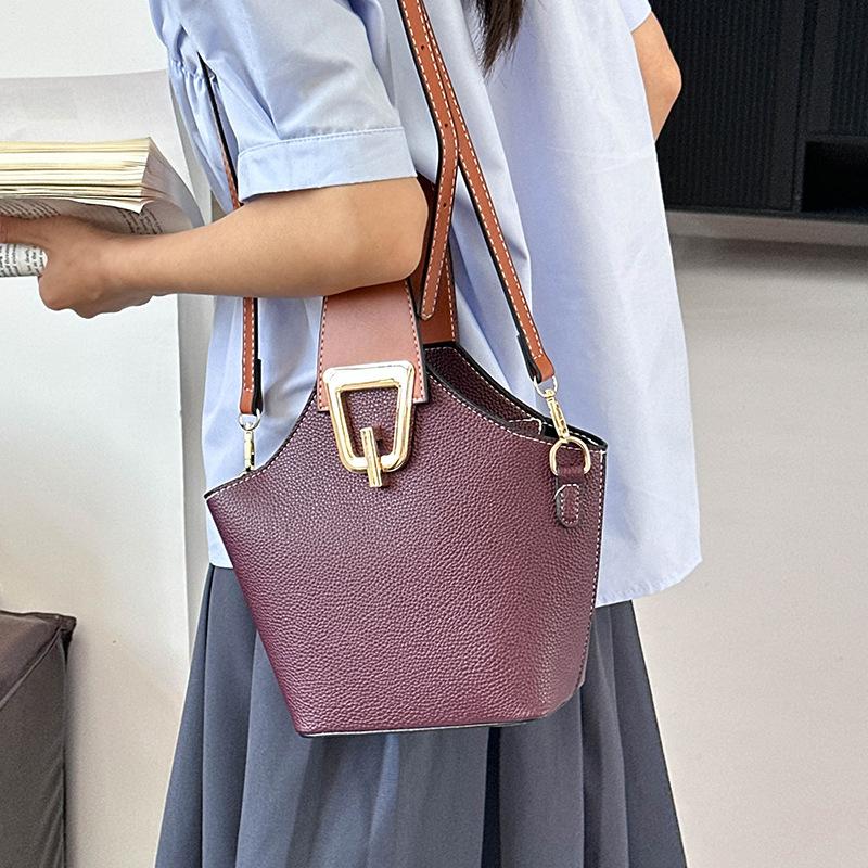 2025 New Niche Design Crossbody Bag Casual Simple Contrasting Color Shoulder Bucket Bag Fashionable High-end Handbag
