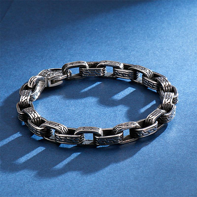 European and American Men's Stainless Steel Creative Skull Bracelet, Personalized Punk Locomotive Ghost Head Bracelet, Titanium Steel Jewelry