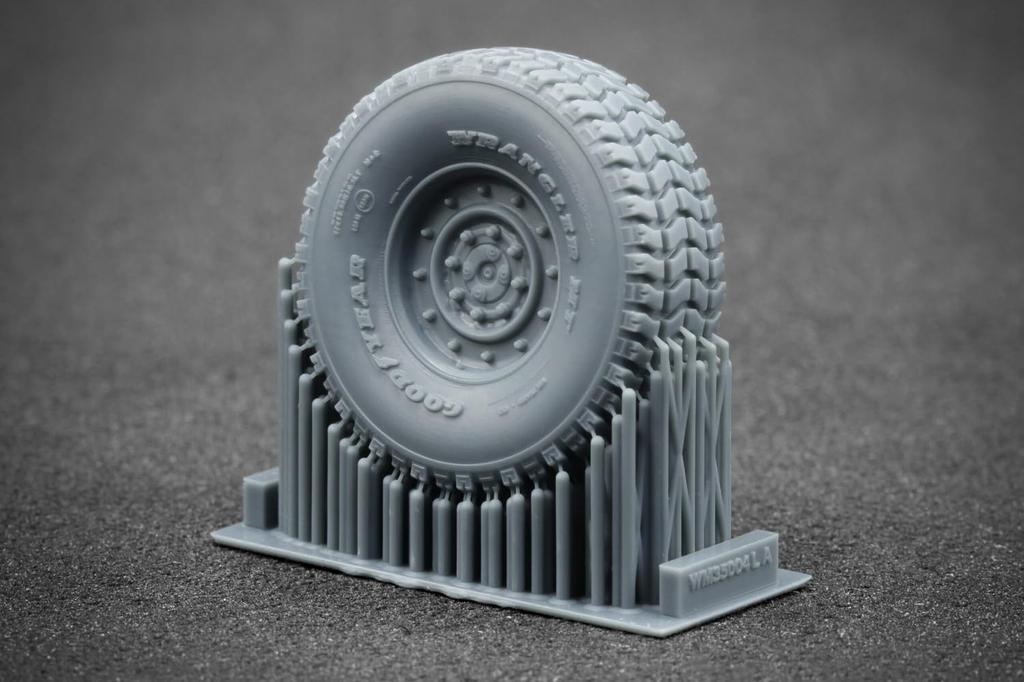 HMMWV MT Wheel Set of 5 Plastic Model SCXWM35004 Scale-X 1/35 Set, 12-Bolt Type, (for ICM/Academy Models), Parts, (Military Vehicles)