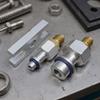 Tappo per Test di Perdite Aria Condizionata Strumento per Rilevamento Perdite Manutenzione Tappo di Test Tubo AC Per Negozio Auto Officina Garage Uomo Meccanico