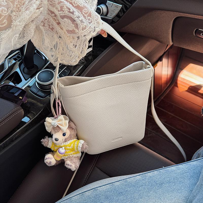 Bøtteveske 2025 sommer ny godterifarget veske allsidig avslappet messenger-veske moteriktig allsidig skulderveske