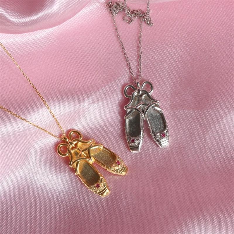 Personality Ballet Shoe Pendant Necklace for Women Girls Elegant Bowknot Dance Shoes Shape Choker Wedding Jewelry Gift