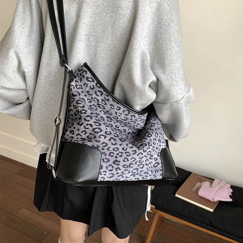 Vintage Leopard Tote Bag For Women Luxury Design Large Capacity Crossbody Bags Casual Fashion Splicing Backpacks