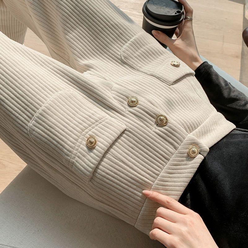 

Жіночі вельветові штани з високою посадкою на флісовій підкладці прямого крою - Осінньо-зимові універсальні штани, що стрункінять, вільного крою, довгі. S 80-95