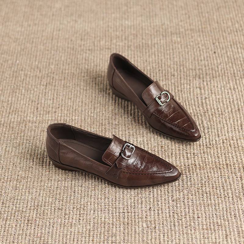 Krazing Pot Sheepskin Round Toe Low Heels Summer Shoes Big Size 42 Retro Fashion Metal Buckle Women Deep Mouth Pumps