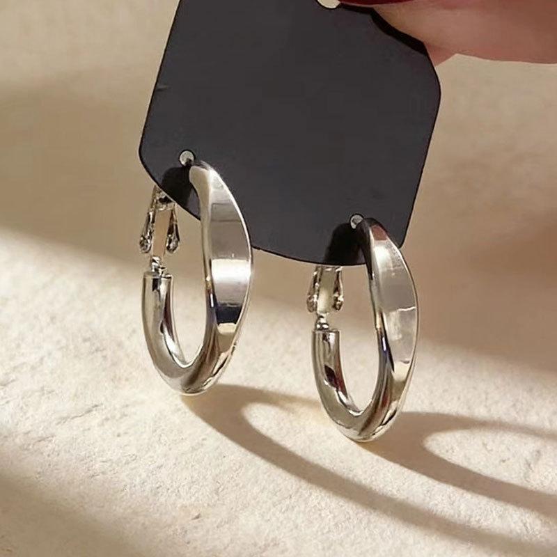 Simple Light Luxury Circle Earrings, Metal Cold Style Fashion Versatile Earrings, Niche Design Earrings