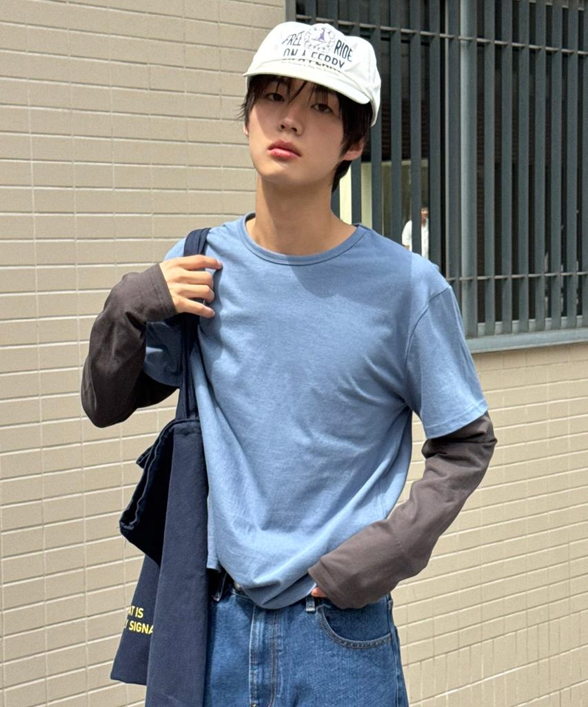 SIGNATURE Border Sleeve Layered Long Sleeve T-Shirt [Blue]