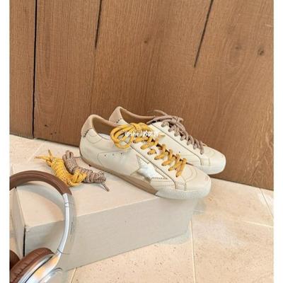 2025 nuevo cuero retro estrellas viejas zapatos sucios aumento de altura interior casual retro combinación de colores con cordones zapatos de entrenamiento alemanes