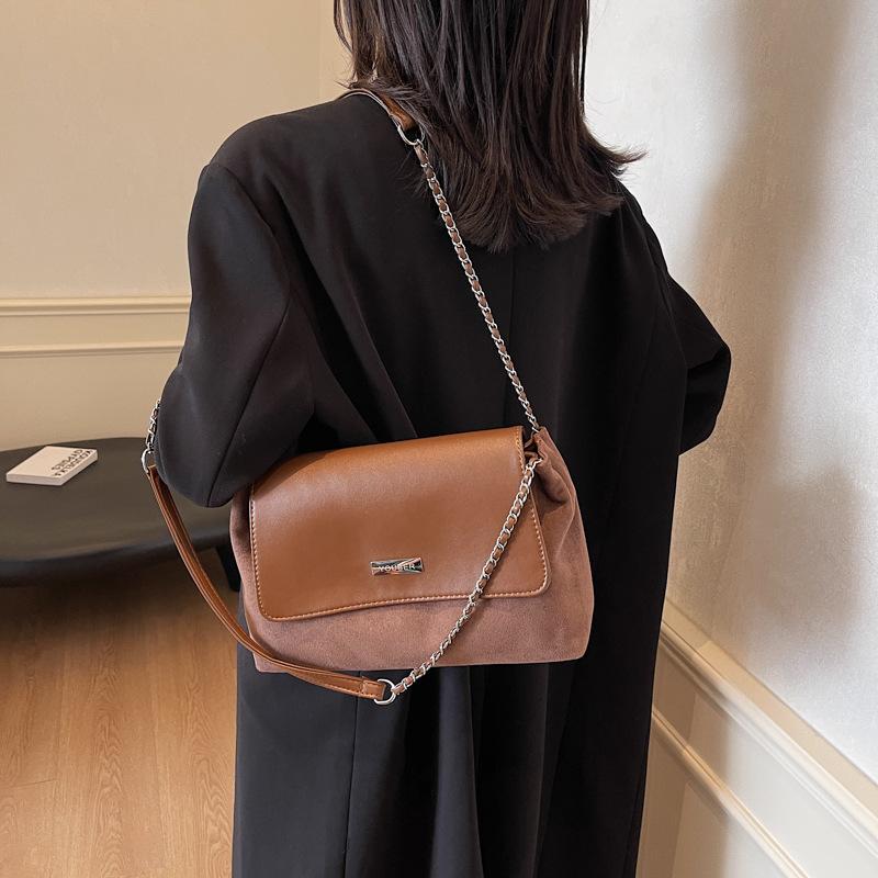 Retro fashion commuter versatile chain underarm bag women's 2025 new simple large-capacity shoulder bag messenger bag