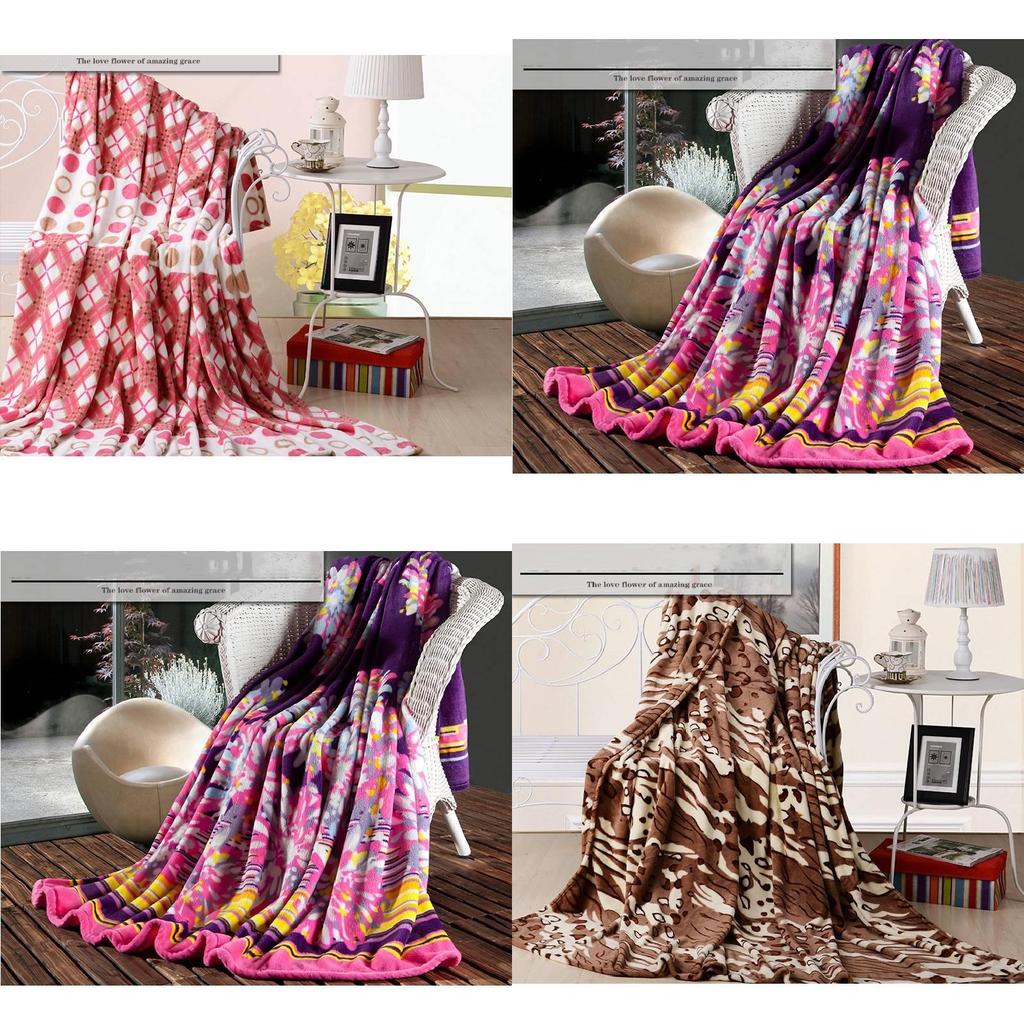 Flannel Throw Blanket With Polyester Material And Heart Pattern For Home Use