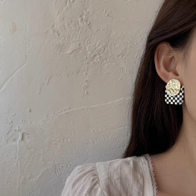 Autumn/Winter 2025 Trendy Checkered Mosaic Earrings for Women