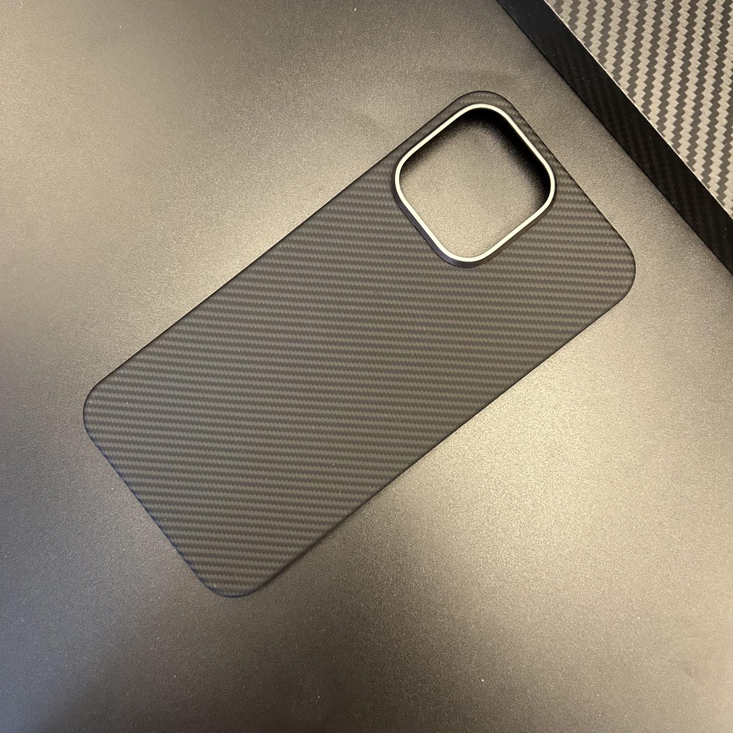 

Кевларовий магнітний захисний чохол з вуглецевого волокна для iPhone 13 Pro Max iPhone 13