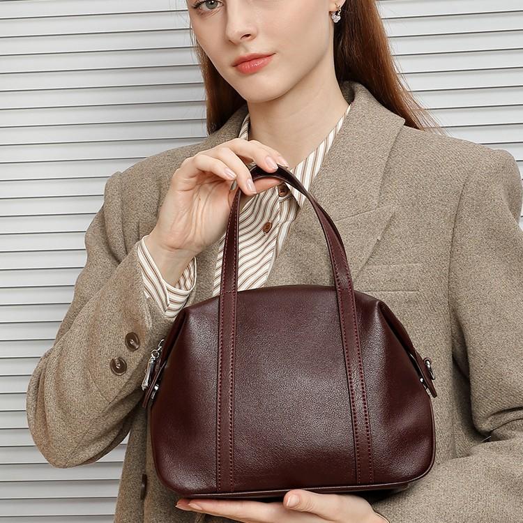 

Niche Design New Versatile Handbag Shoulder Messenger Bag коричневий